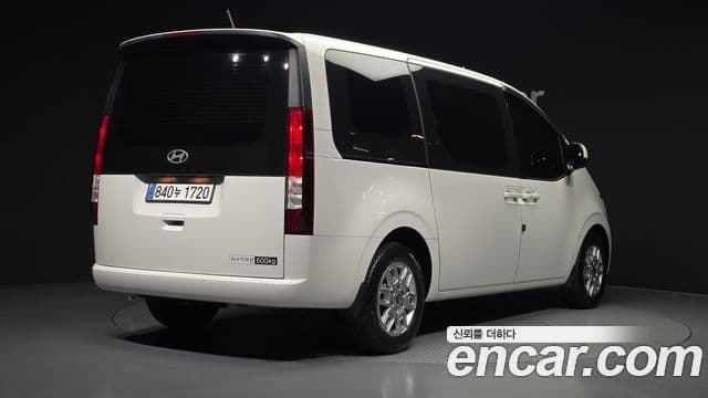 Hyundai Staria 2025 — ფოტო 2/20
