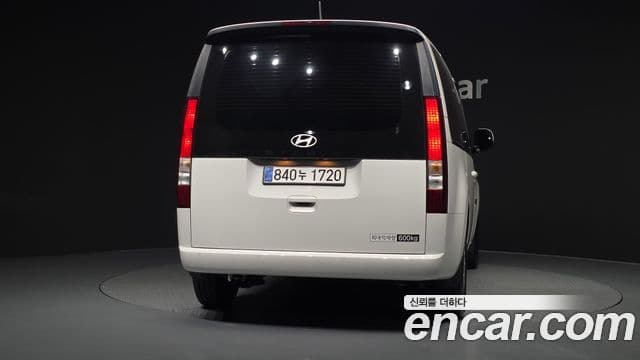 Hyundai Staria 2025 — ფოტო 4/20
