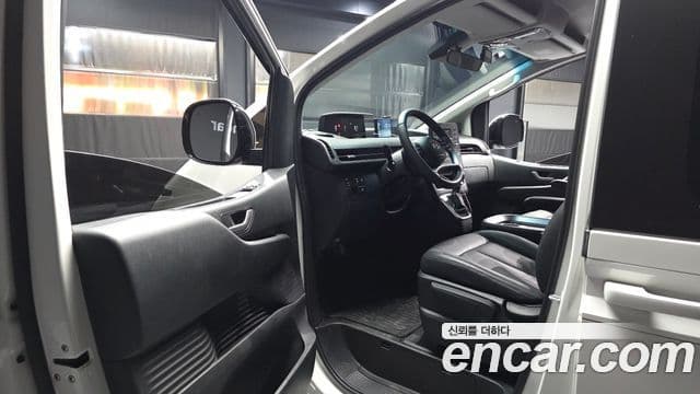 Hyundai Staria 2025 — ფოტო 10/20