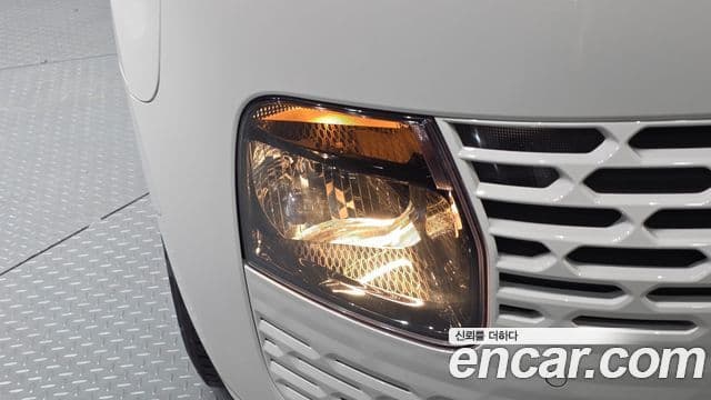 Hyundai Staria 2025 — Photo 19/34