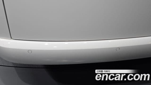 Hyundai Staria 2025 — Photo 17/34