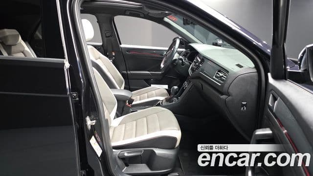 Volkswagen T-Roc 2021 — Şəkil 11/20