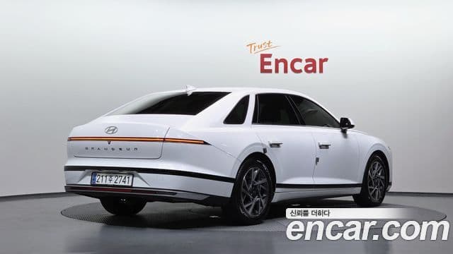 Hyundai Grandeur 2023 — Фото 2/20