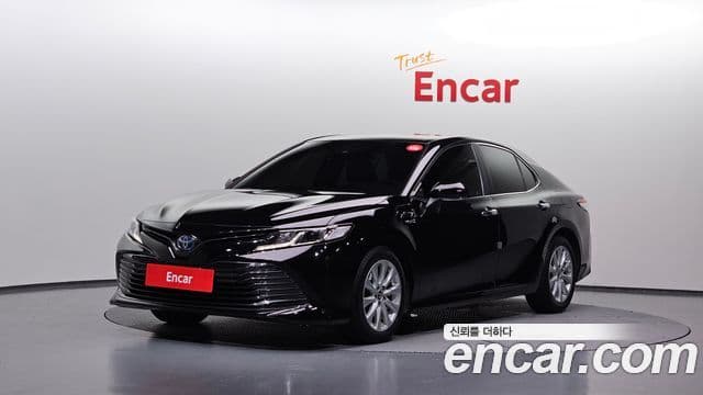 Toyota Camry 2019 — Şəkil 26/31