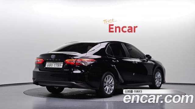 Toyota Camry 2019 — Şəkil 22/31
