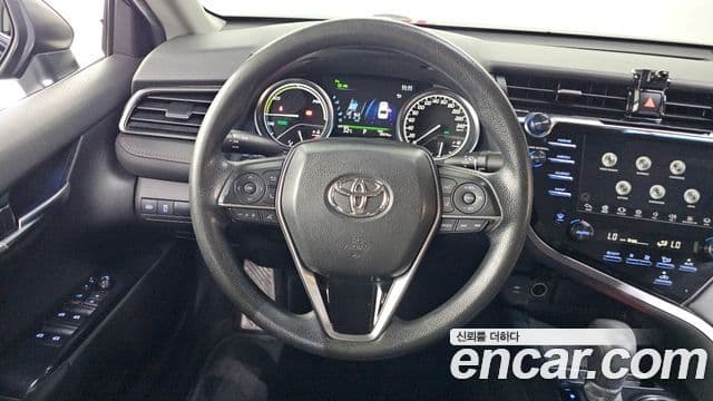 Toyota Camry 2019 — Şəkil 7/31