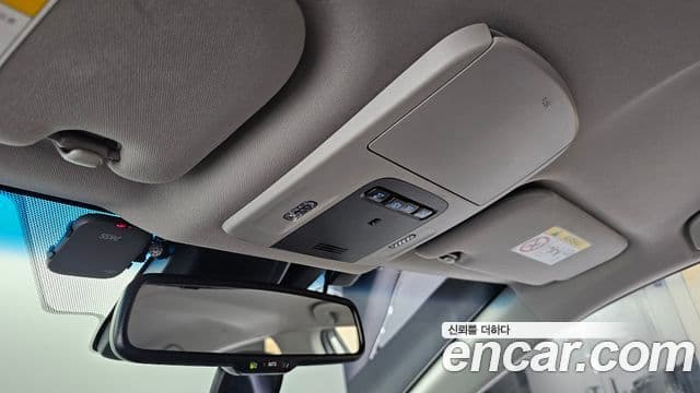 Toyota Camry 2019 — Şəkil 19/31