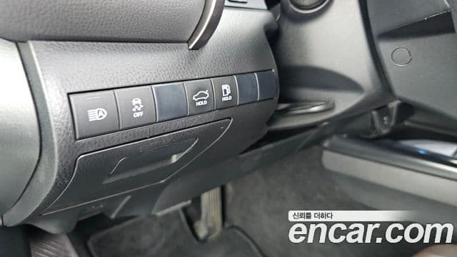 Toyota Camry 2019 — Şəkil 2/31