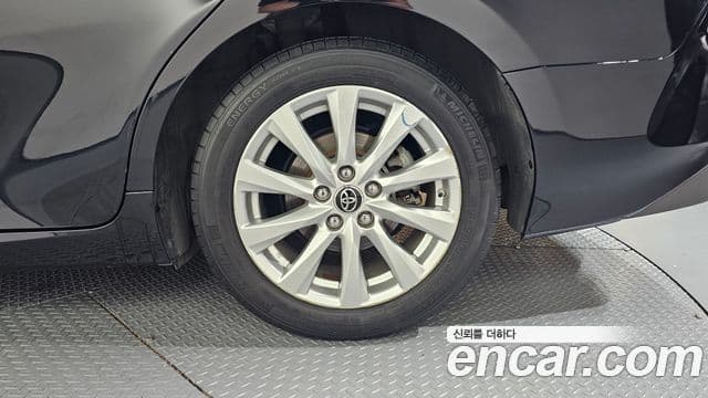 Toyota Camry 2019 — Şəkil 20/31