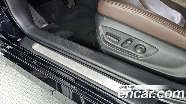Toyota Camry 2019 — Şəkil 18/31