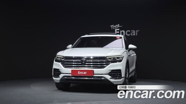 Volkswagen Touareg 2023 — ფოტო 3/20