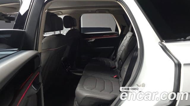 Volkswagen Touareg 2023 — ფოტო 12/20