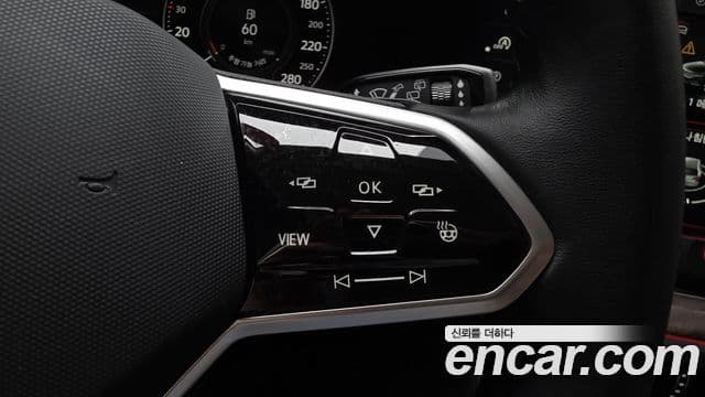 Volkswagen Touareg 2023 — Photo 19/40