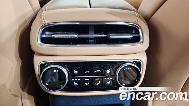 Genesis GV80 2023 — ფოტო 18/20