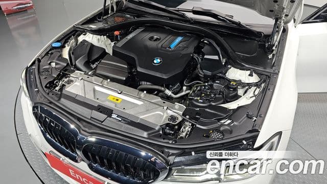 BMW 3 Series 2020 — ფოტო 6/20