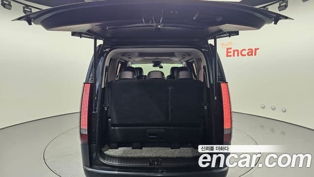 Hyundai Staria 2021 — Şəkil 18/20