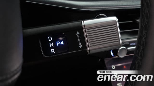 Hyundai Grandeur 2023 — ფოტო 8/20