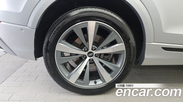 Audi Q7 2021 — Şəkil 4/20