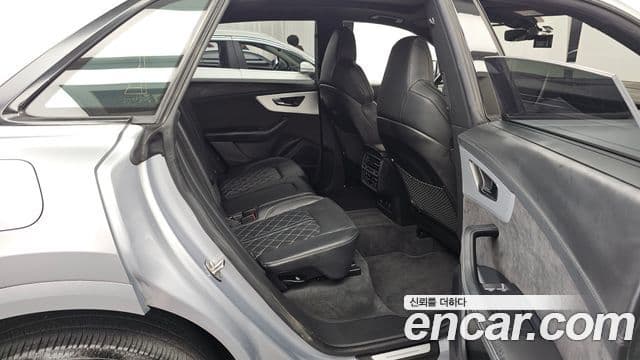 Audi Q7 2021 — ფოტო 12/20
