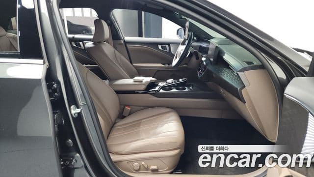 Kia K8 2022 — Photo 6/36