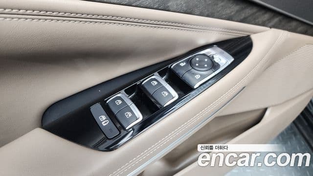 Kia K8 2022 — Photo 4/36