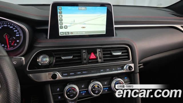 Genesis G70 2019 — Şəkil 13/20