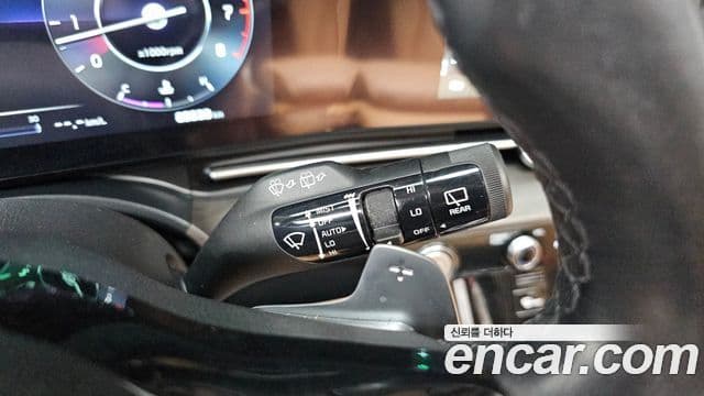 Kia Carnival 2022 — Фото 18/20