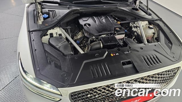 Genesis GV70 2021 — Photo 13/31