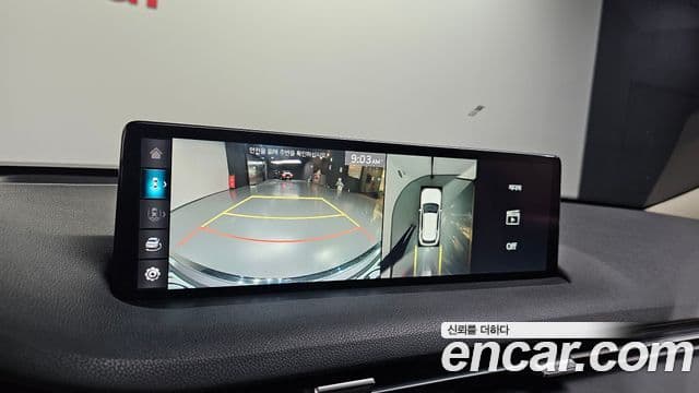 Genesis GV70 2021 — Photo 24/31