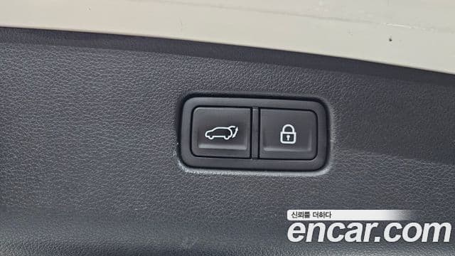 Genesis GV70 2021 — Photo 31/31