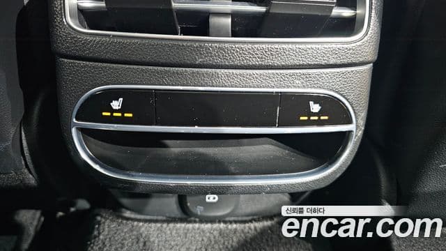 Genesis GV70 2021 — Photo 8/31