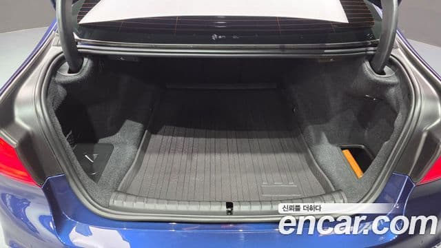 BMW 5 Series 2018 — Фото 20/20