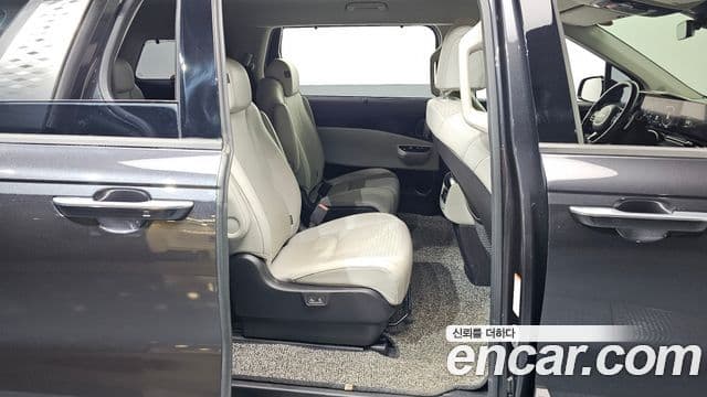 Kia Carnival 2021 — Фото 11/20