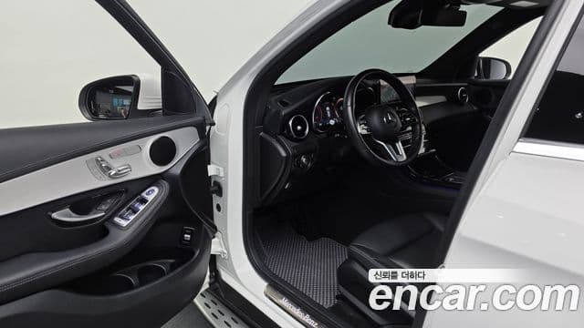 Mercedes-Benz GLC-Class 2021 — ფოტო 8/20