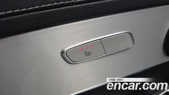 Mercedes-Benz GLC-Class 2021 — ფოტო 17/20
