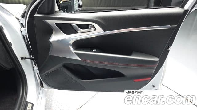 Genesis G70 2018 — Şəkil 29/32