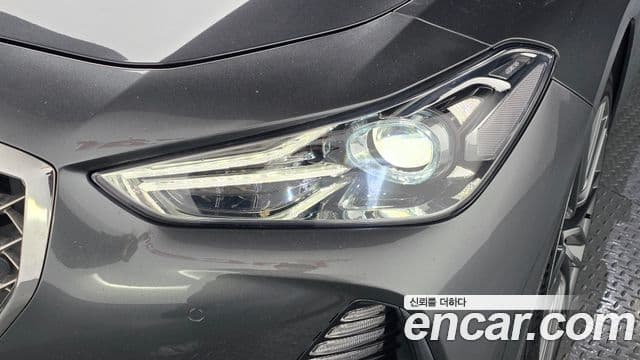 Genesis G70 2018 — Photo 18/31