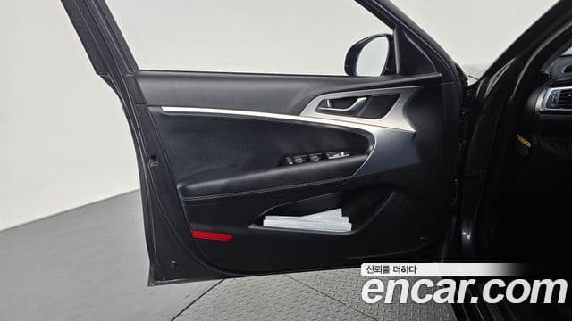Genesis G70 2018 — Photo 20/31