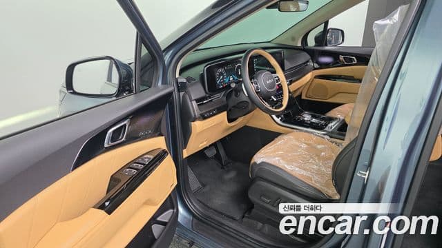 Kia Carnival 2022 — Фото 12/20