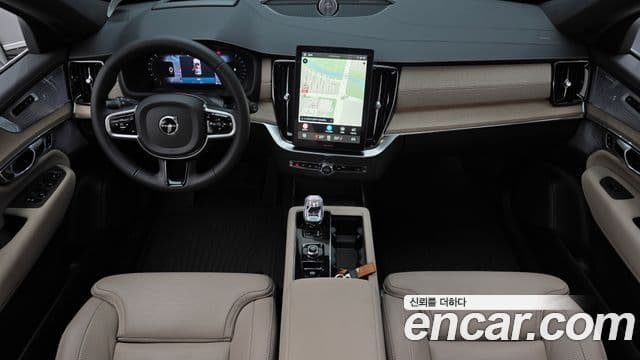 Volvo XC90 2025 — Şəkil 32/35