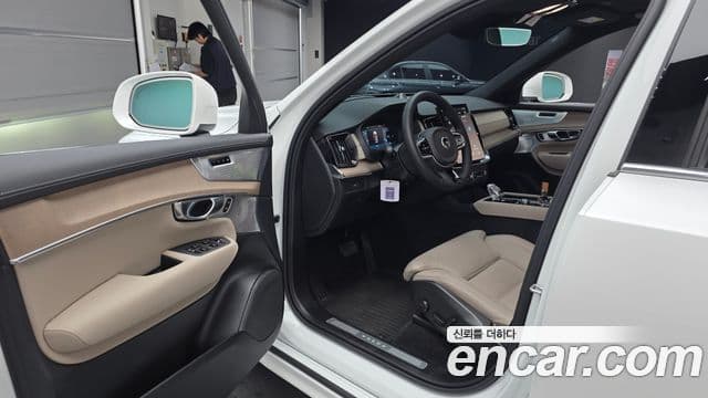 Volvo XC90 2025 — Şəkil 33/35