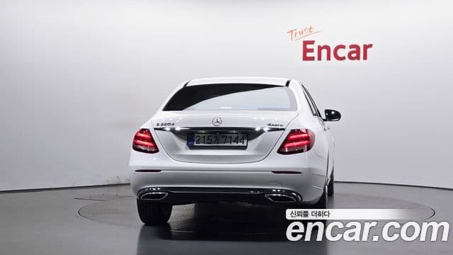 Mercedes-Benz E-Class 2019 — Şəkil 4/20