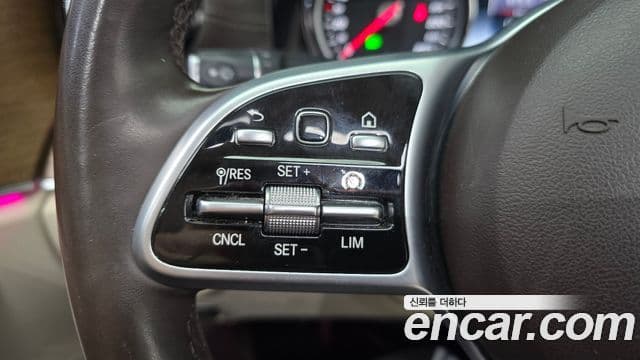Mercedes-Benz E-Class 2019 — Şəkil 17/20