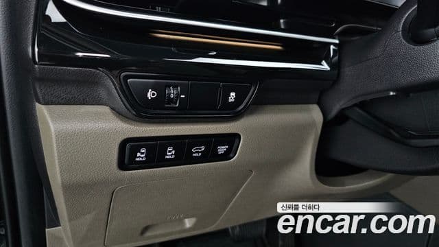 Kia Carnival 2024 — Фото 18/20
