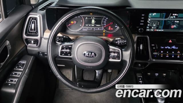 Kia Sorento 2021 — ფოტო 13/20