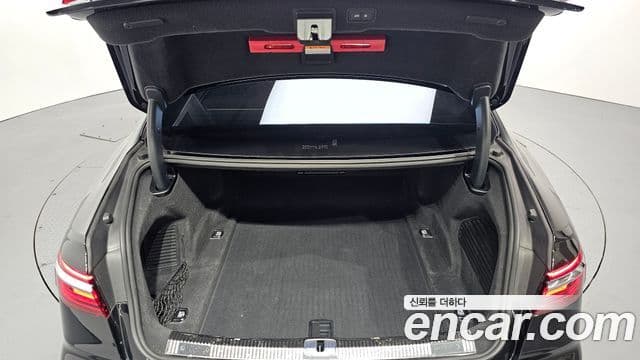 Audi A8 2021 — фото 20 из 20