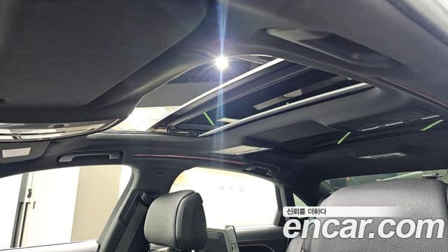 Audi A8 2021 — Photo 28/38