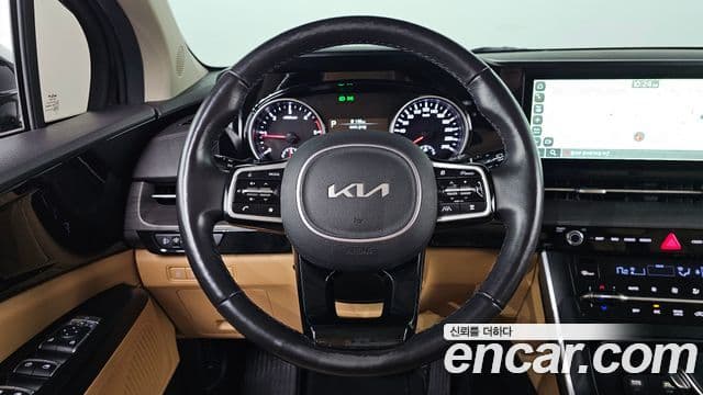 Kia Carnival 2022 — фото 13 из 20