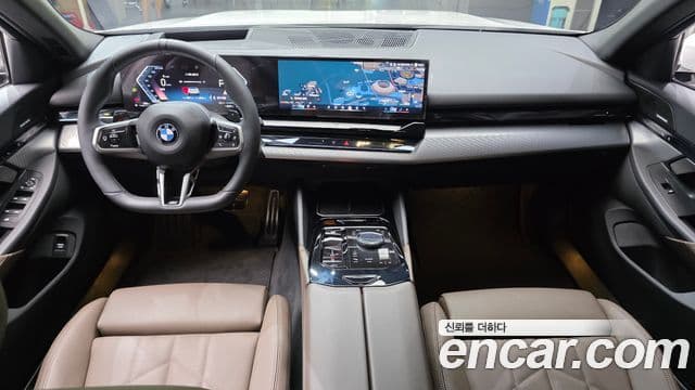 BMW 5 Series 2025 — Фото 7/20