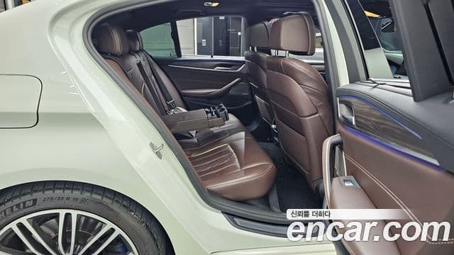 BMW 5 Series 2020 — Şəkil 12/20
